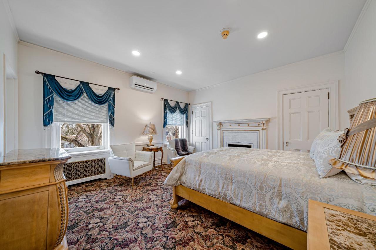 The Grandeur Estate Hotel Грийнсбърг Екстериор снимка